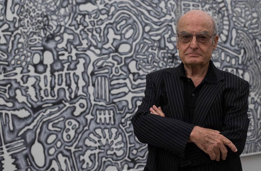El artista revisita 60 años de trayectoria en una exposición que reúne más de 200 obras en el Centro Guerrero y el Museo de Bellas Artes de Granada
