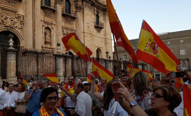 "¡Puigdemont, a prisión!"