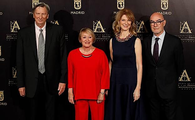 John Bailey (i.), junto a Yvonne Blake y Dawn Hudson.