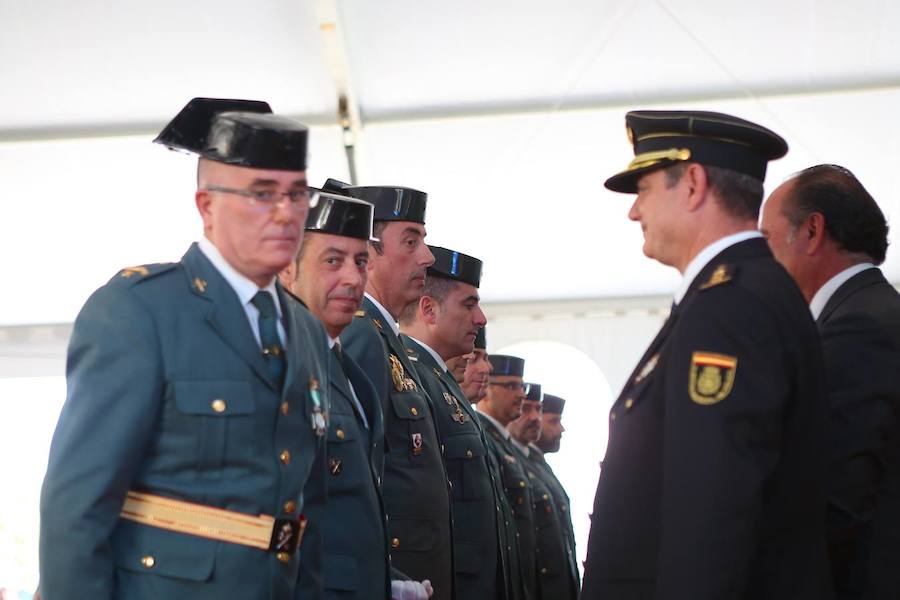 Los reconocimientos y el recuerdo a los guardias civiles desplazados a Cataluña ponen la emotividad en la festividad de la Benemérita