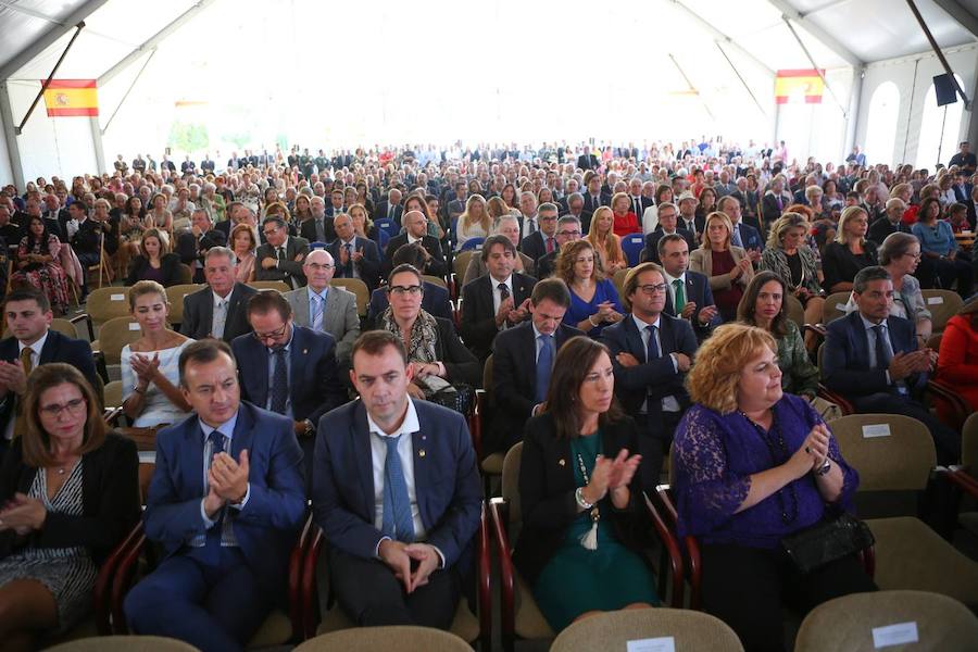 Los reconocimientos y el recuerdo a los guardias civiles desplazados a Cataluña ponen la emotividad en la festividad de la Benemérita