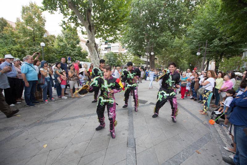 El desfile de culturas de América en la capital