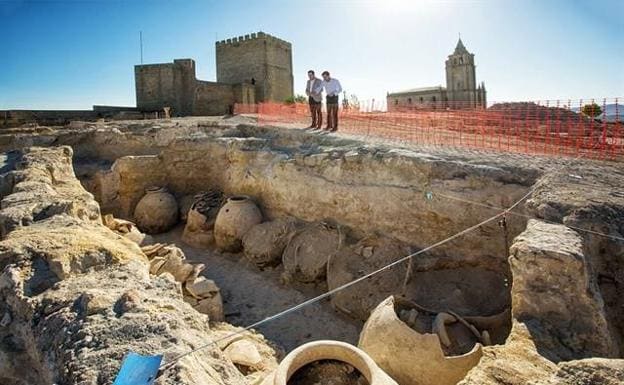 Localizadas 200 piezas arqueológicas en las excavaciones de la fortaleza de la Mota, en Alcalá la Real