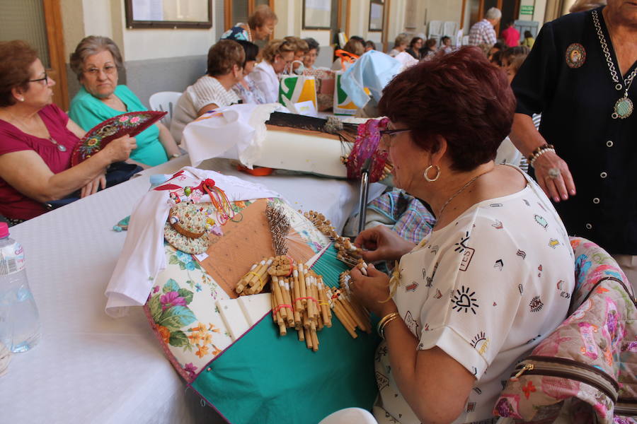 La segunda jornada de la Feria de San Lucas ha traído consigo bailes, teatro y música en las calles del centro jienense