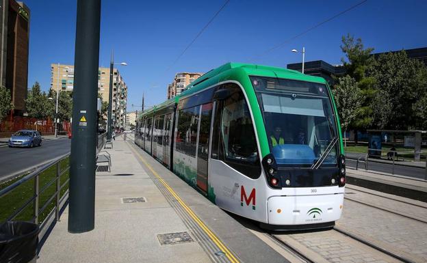 El metro de Granada entró en servicio el mes pasado. 