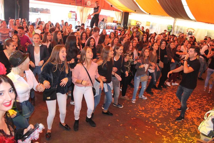 Jaén calma su sed en una jornada de menos a más en cuanto a afluencia y buena temperatura pese a la lluvia; pasamos el ecuador de la feria, hoy siguen la celebraciones