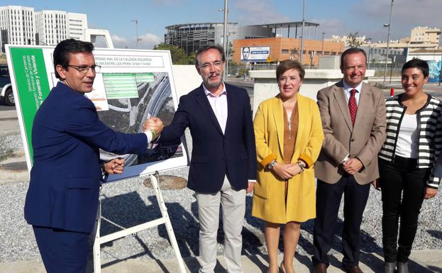 Responsables de la Junta, junto al alcalde Cuenca, en la presentación del proyecto.