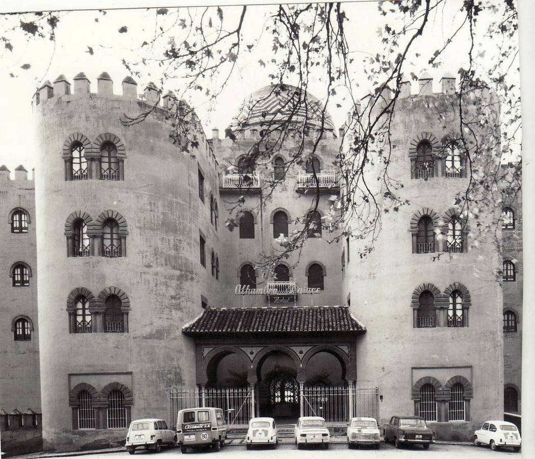El hotel Alhambra Palace se convierte en el cinco estrellas más antiguo de España después de haber acometido una renovación general de sus habitaciones y cuartos de baño para adaptarse a la normativa vigente de cinco estrellas