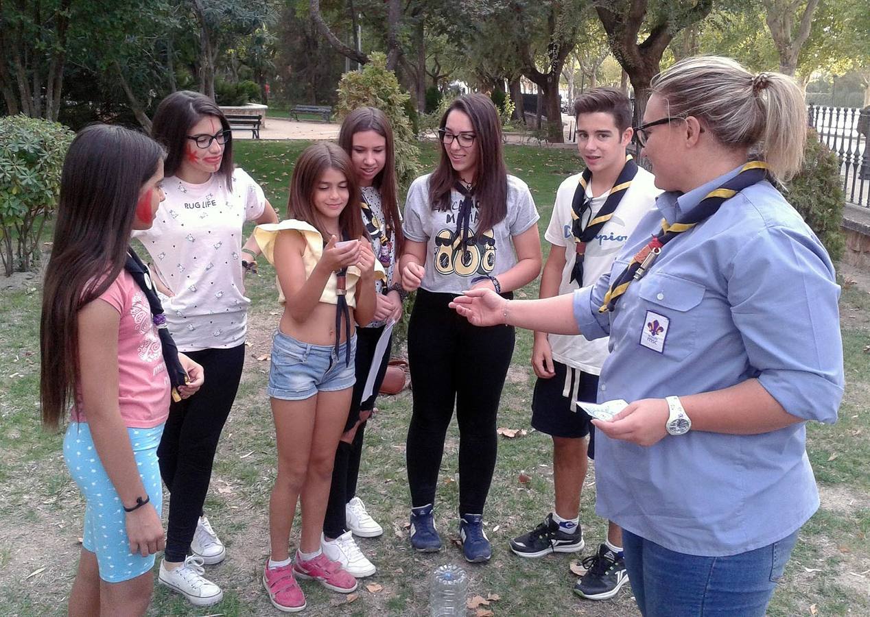 El grupo de Scouts 'El Buen Pastor' cumple dos décadas de vida en Linares | Decenas de niños y jóvenes han pasado por este movimiento que les inculca la importancia del servicio a la sociedad, entre otros valores