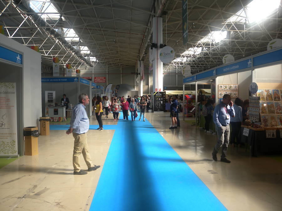 La Junta apuesta por reforzar la comercialización exterior del turismo de interior e internacionalizar las pymes