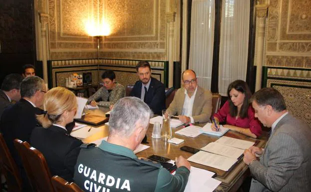 Activan una nueva fase contra los enganches ilegales y el cultivo de marihuana en Granada