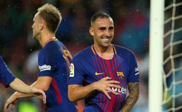 Paco Alcácer dedica a su mujer, embarazada, uno de sus goles ante el Sevilla. 