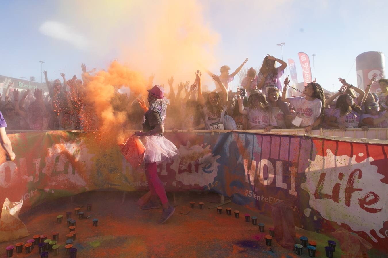 La carrera 'Holi Life' llena de color Granada