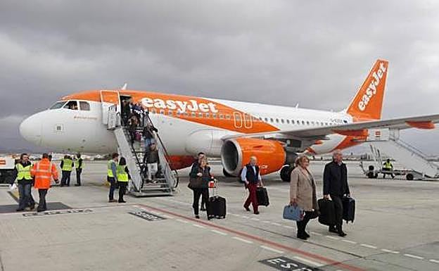 Plazas entre 15 y 25 euros para viajar desde Granada con EasyJet por el 'Black Friday'