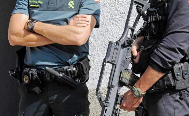 3 guardias civiles denuncian a un gimnasio de Barcelona por vetarles la entrada