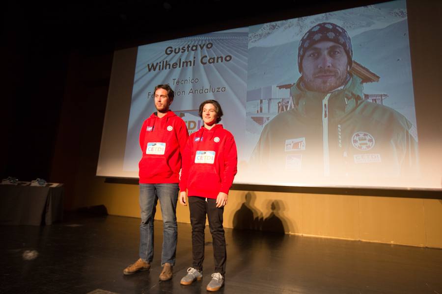 La III Gala del Deporte Blanco premió al corredor olímpico junto con el Centro de Alto Rendimiento y el profesor Pablo Gómez