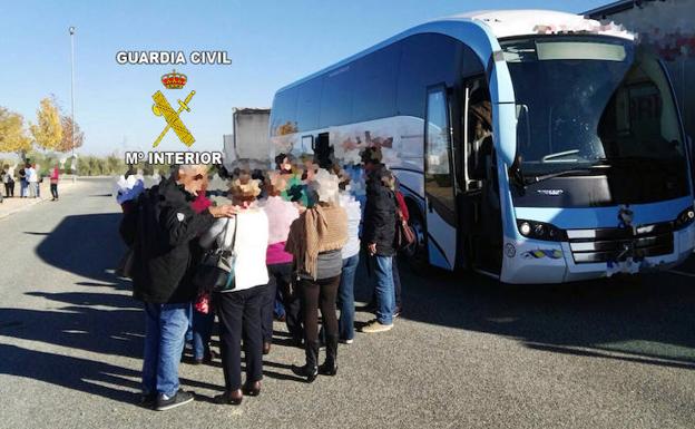 Pillan en la A-44 en Jaén a un conductor de autobús drogado con 37 pasajeros