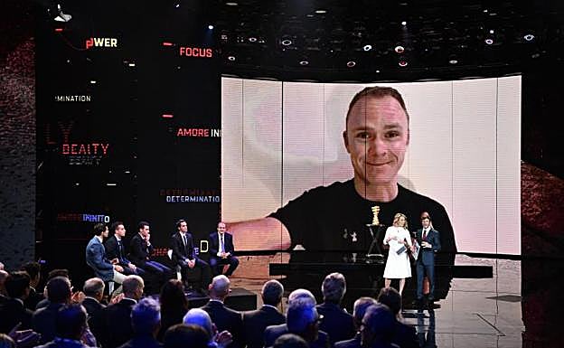 Momento de la presentación del Giro en el que Chris Froome anuncia su participación a través de un vídeo. 