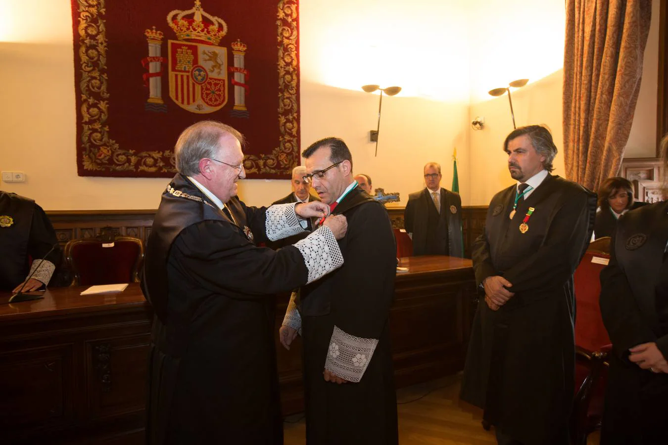 Medalla de Oro al Mérito Profesional para José Esteban Sánchez Montoya en el acto institucional del Colegio de Graduados Sociales de Granada