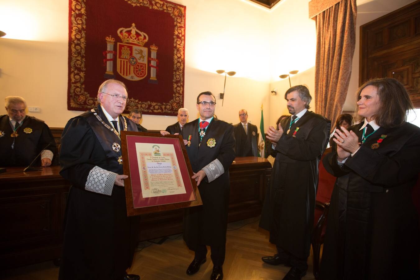 Medalla de Oro al Mérito Profesional para José Esteban Sánchez Montoya en el acto institucional del Colegio de Graduados Sociales de Granada