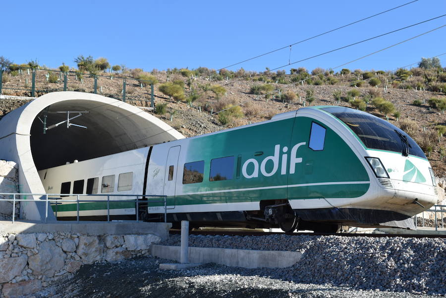 El tren laboratorio de Adif hace el recorrido Antequera - Granada