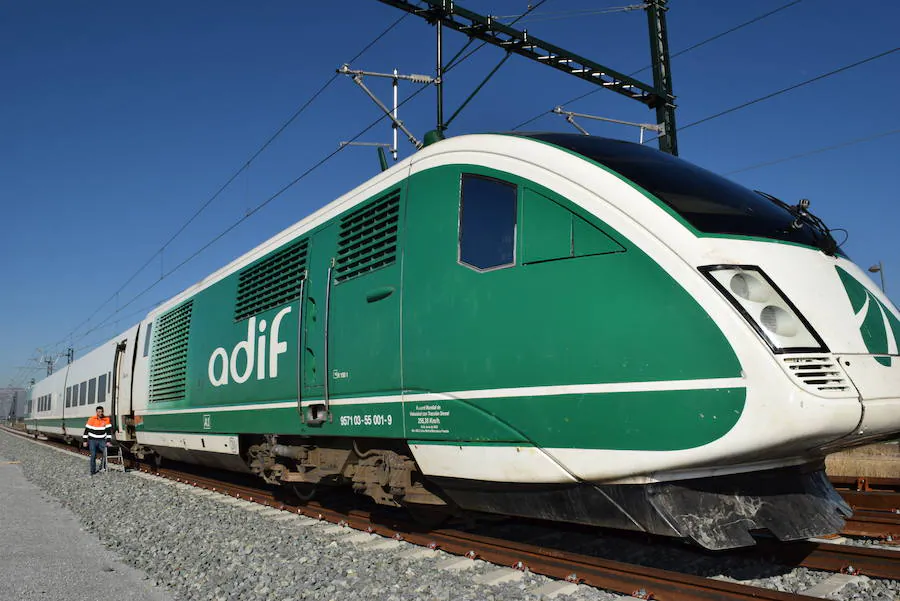 El tren laboratorio de Adif hace el recorrido Antequera - Granada