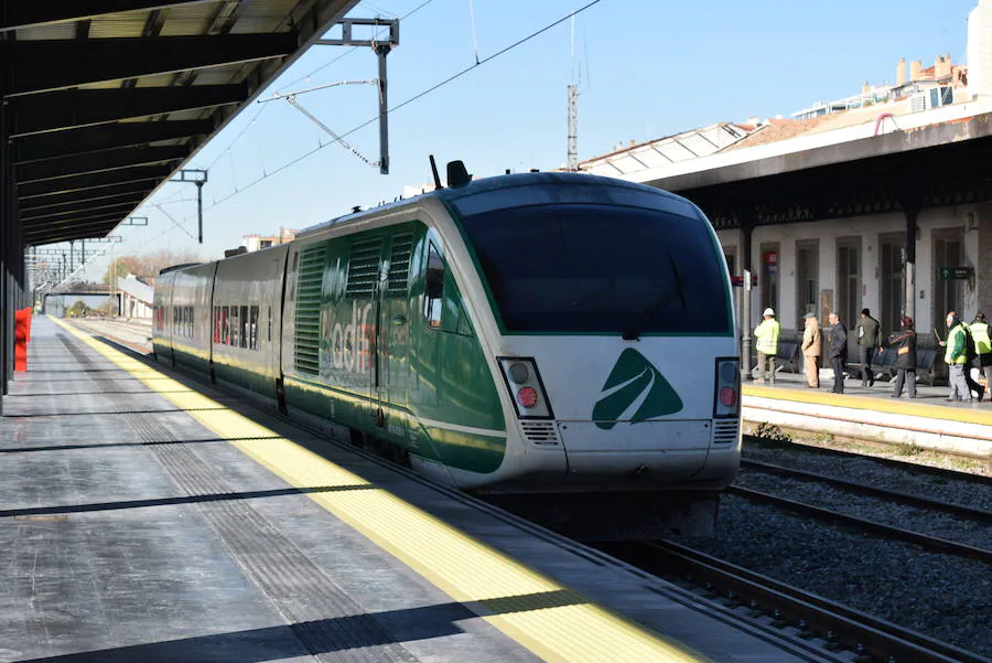 El tren laboratorio de Adif hace el recorrido Antequera - Granada