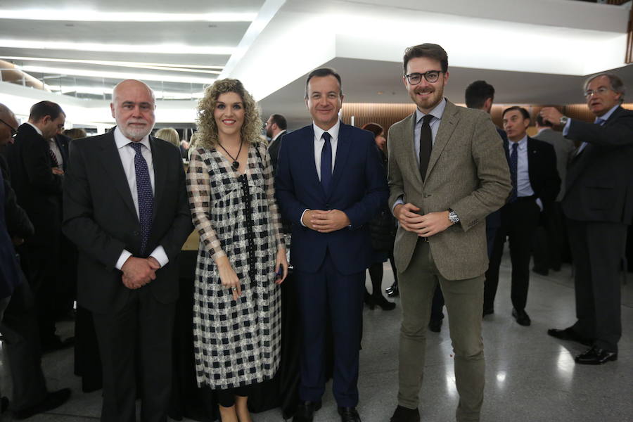 En buena compañía tras la entrega de los premios IDEALES