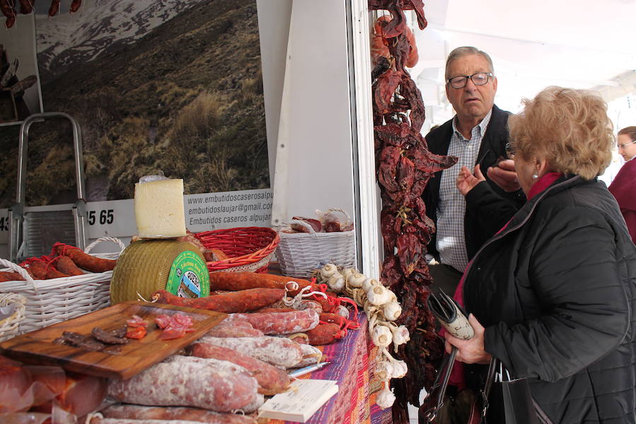 El mirador de la Rambla acoge los productos artesanos de 29 empresas de toda la provincia