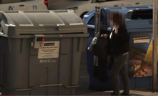 Colocan alarmas en los contenedores de basura en Cádiz