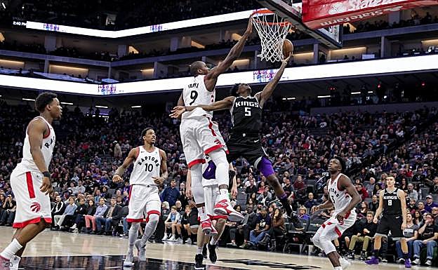 Serge Ibaka, en el partido ante Sacramento. 