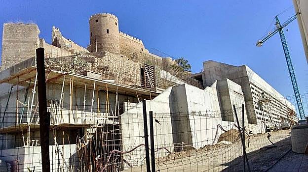 Foto de archivo de las obras de construcción del Mesón Gitano, en Almería capital.