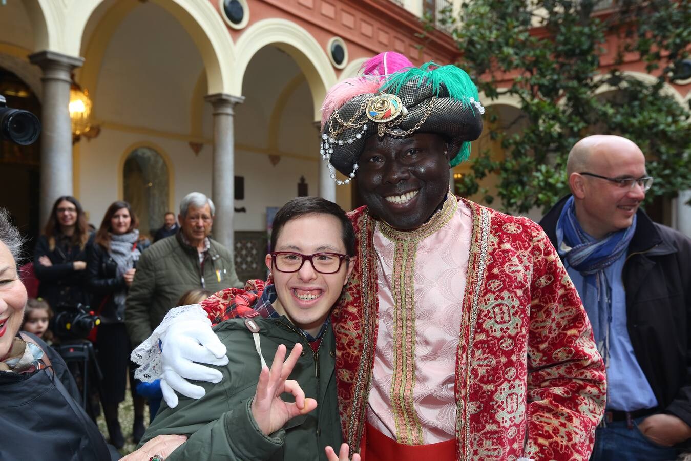 Un año más, gracias a IDEAL, el emisario de los Reyes Magos espera a los más pequeños en el Ayuntamiento