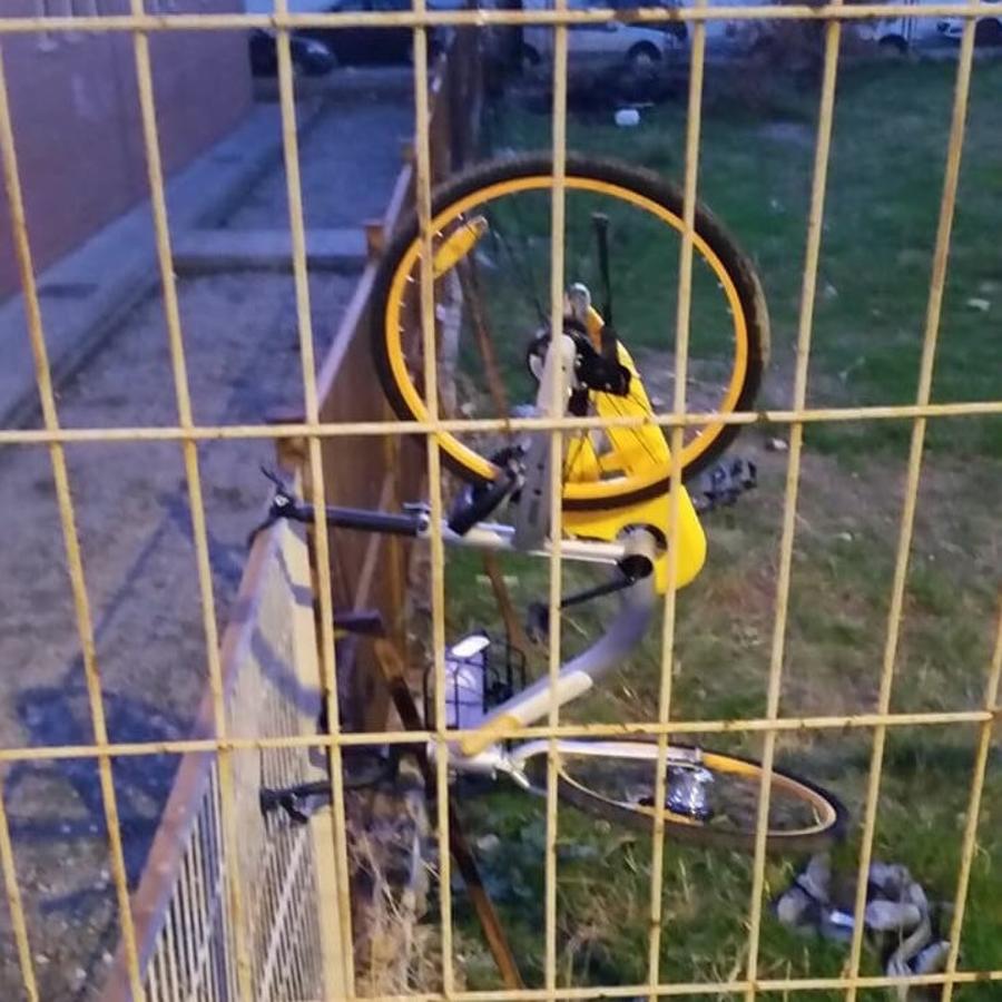 Los servicios de alquiler de bicicletas de la capital sufren varios incidentes en las últimas semanas