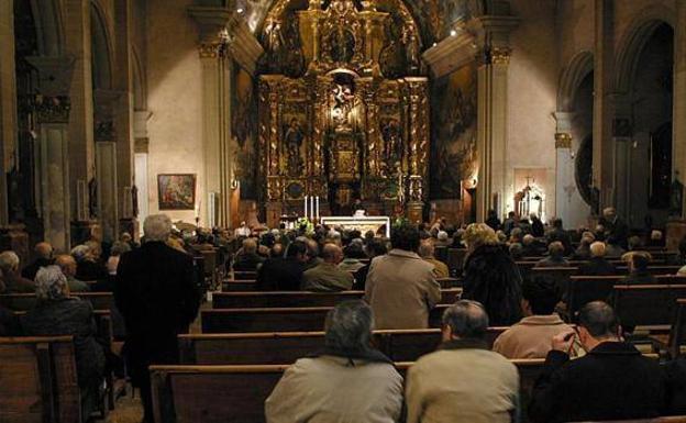 Un año de cárcel por gritar en una misa: «Fuera los rosarios de nuestros ovarios»