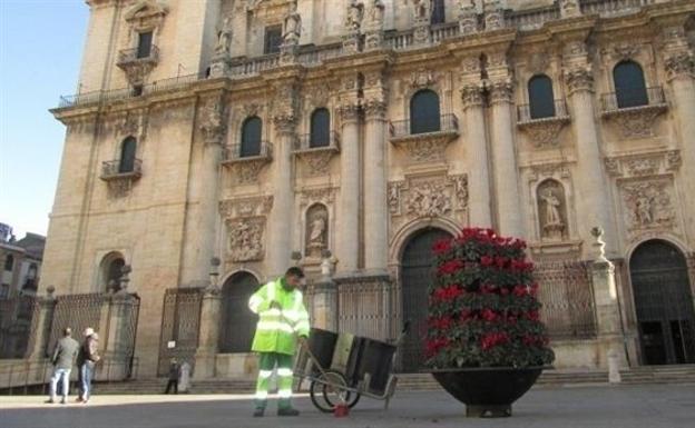 OSUR reconoce a Jaén por la modernización de su servicio de recogida de basuras