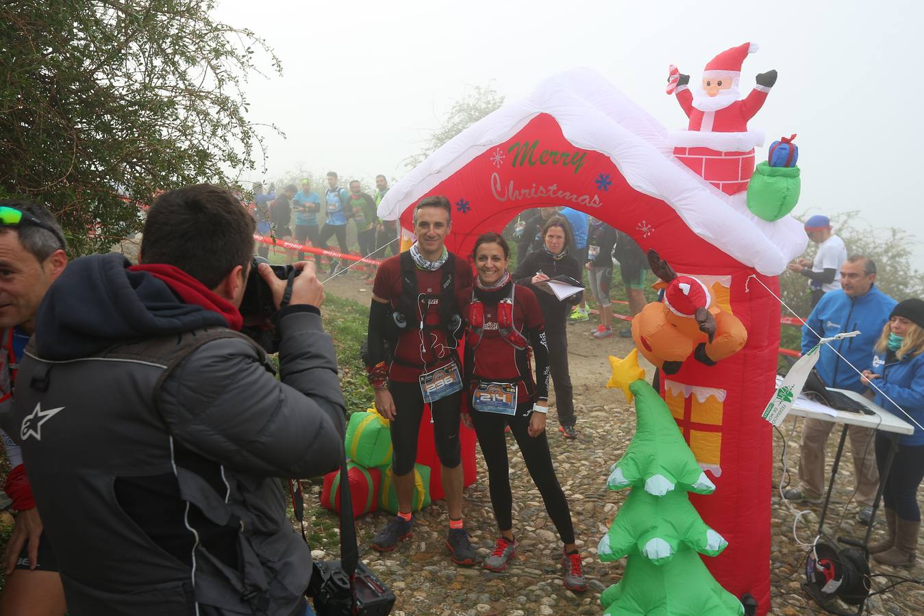 Búscate en el álbum de la última carrera del año