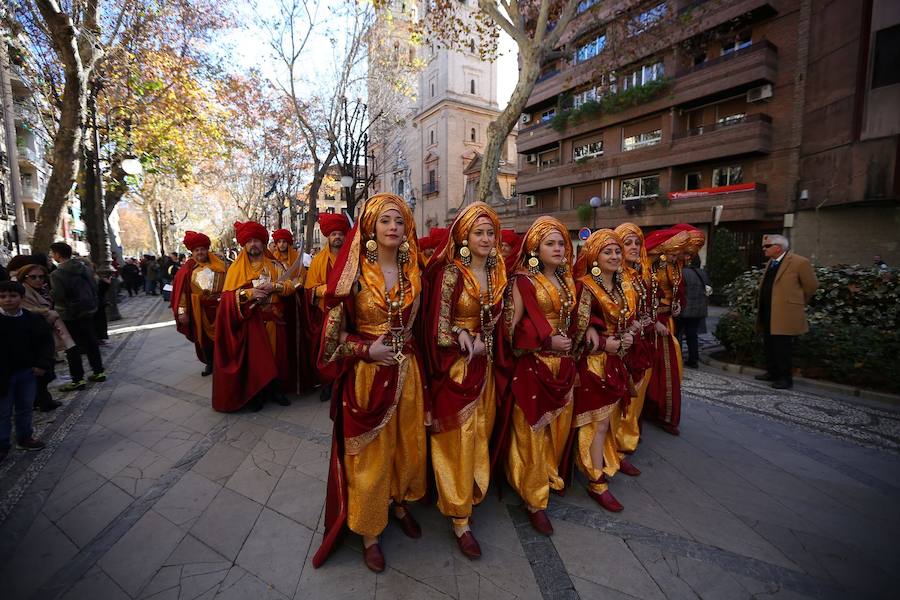 Escenifica tras el acto protocolario la rendición de Boabdil y la entrega de las llaves de la ciudad