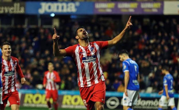 Diego Costa celebra el gol que le marcó al Lleida en su reestreno como rojiblanco. 