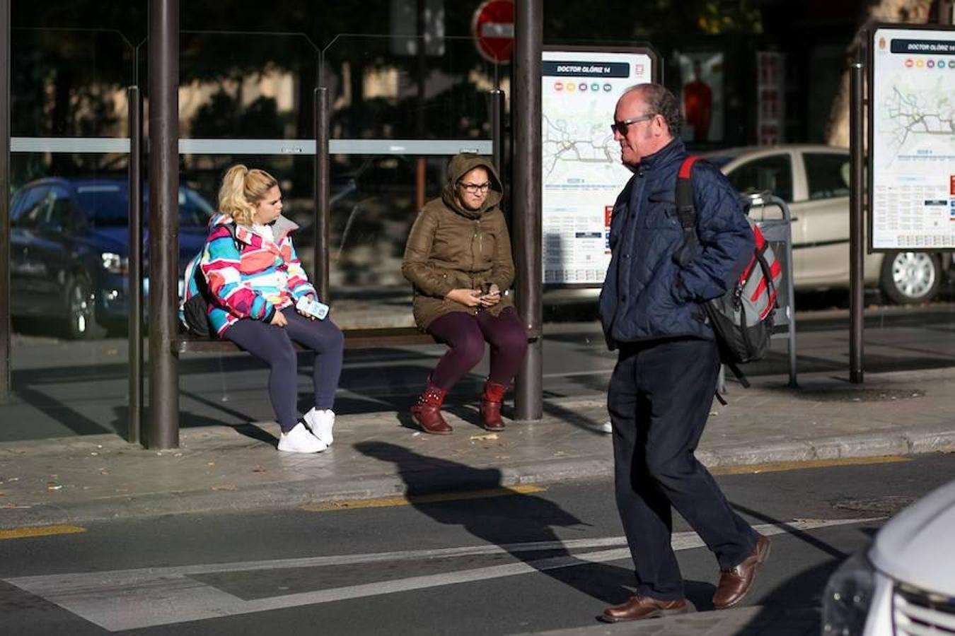 OCTUBRE | «Cuando en octubre truena, viento lleva». Comienza el mes con una notable bajada de temperaturas. Conforme avanzan los días el viento hace presencia y entra un frente por el Sur, que puede traer precipitaciones sobre Sierra Nevada. A partir del día 20 mejora el tiempo, pero siguen los vientos variables hasta fin de mes.