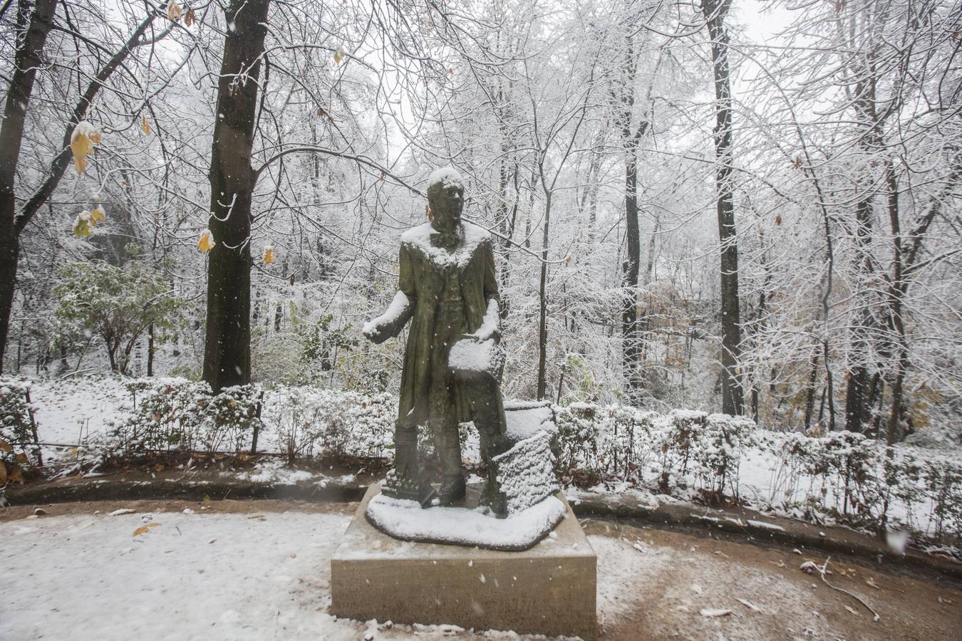 Fueron muchos los que disfrutaron del privilegio de ver el monumento nazarí cubierto de nieve