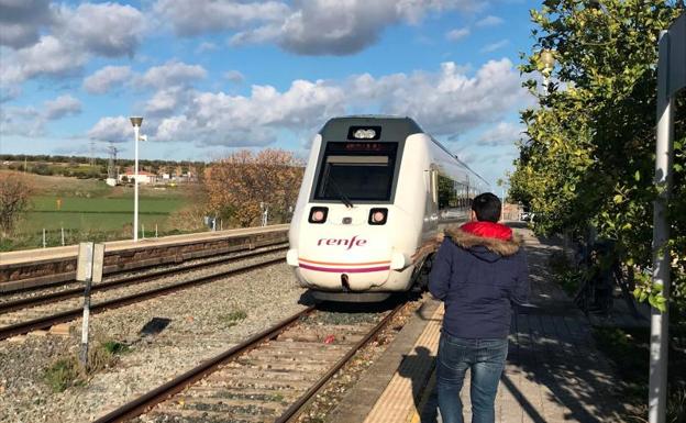 Cortada la vía ferroviaria entre Sevilla y Granada por acumulación de agua