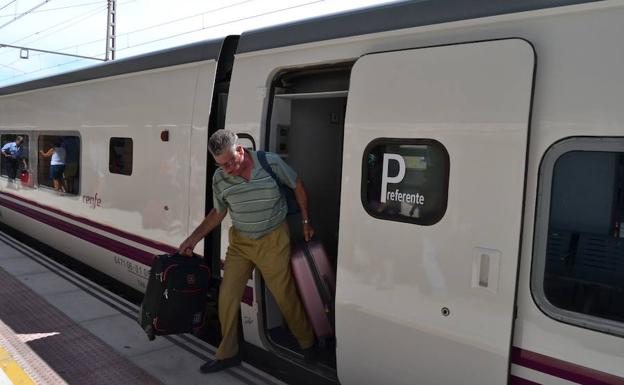 Renfe en rebajas: Almería-Madrid por 14 euros 