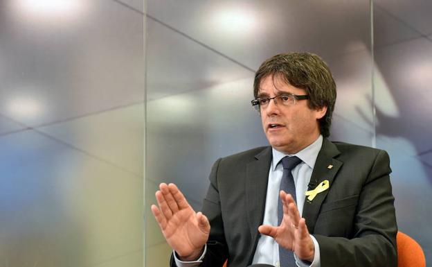 El servicio jurídico del Gobierno descarta la investidura telemática de Puigdemont