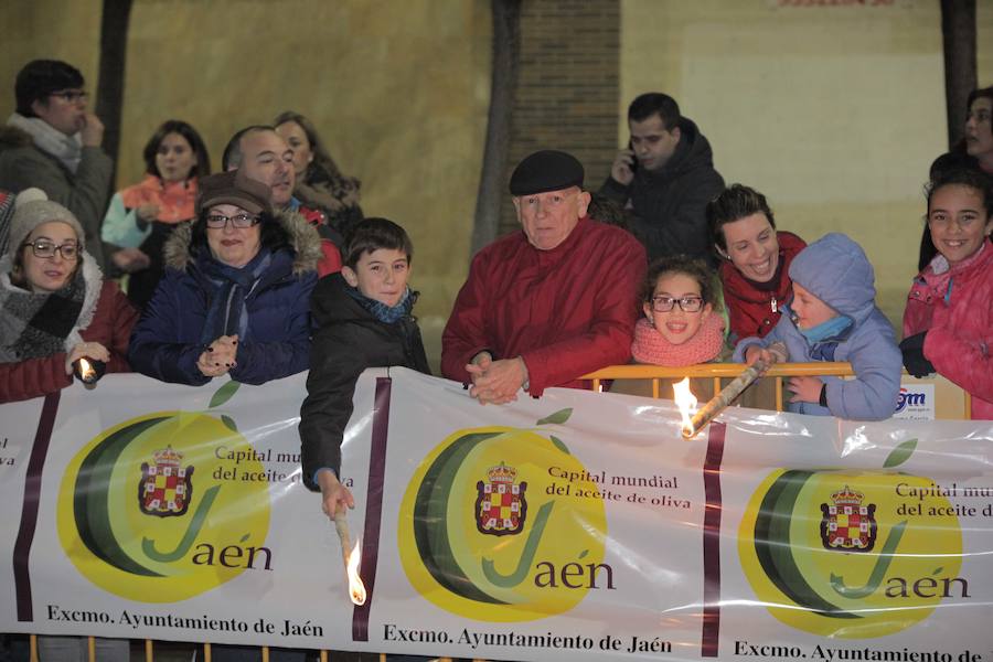  La XXXV edición de la Carrera Internacional Urbana Noche de San Antón volvió a contar con cerca de 10.000 corredores por las calles de la capital jienense