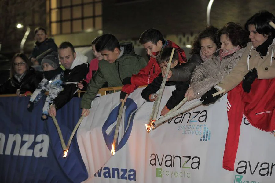  La XXXV edición de la Carrera Internacional Urbana Noche de San Antón volvió a contar con cerca de 10.000 corredores por las calles de la capital jienense