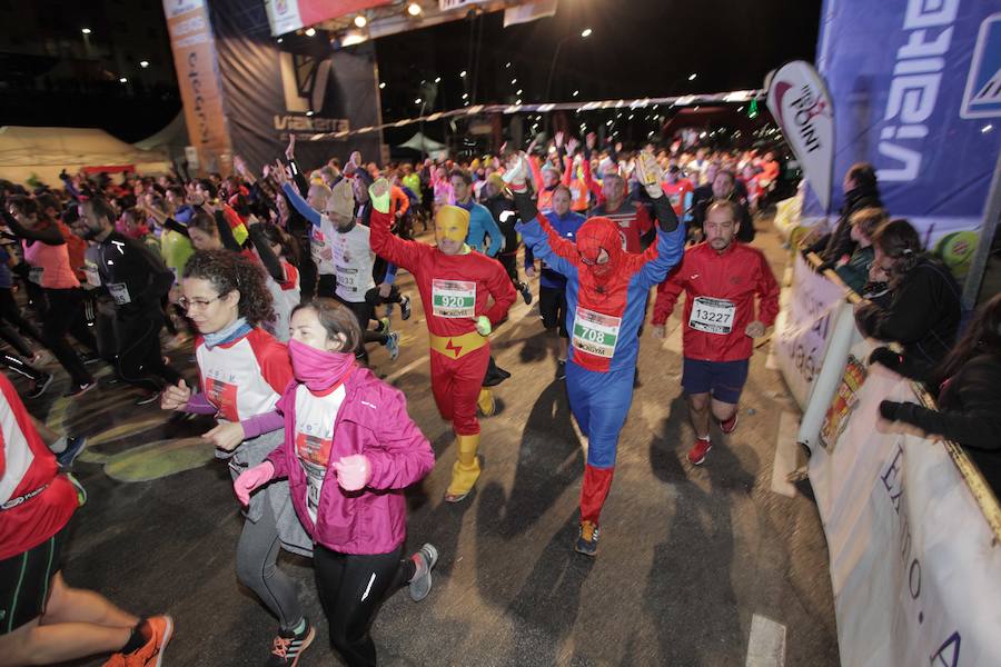  La XXXV edición de la Carrera Internacional Urbana Noche de San Antón volvió a contar con cerca de 10.000 corredores por las calles de la capital jienense