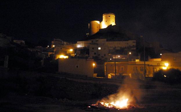 El Casco Histórico celebra esta noche las hogueras de San Antón