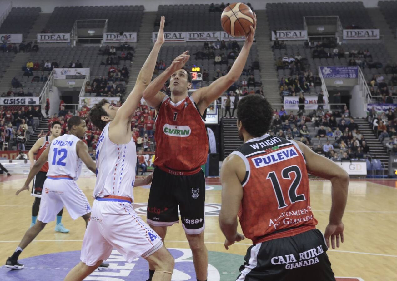 El Covirán desperdició la posibilidad que le brindó el calendario de dar un paso al frente en su aspiración por el ascenso directo