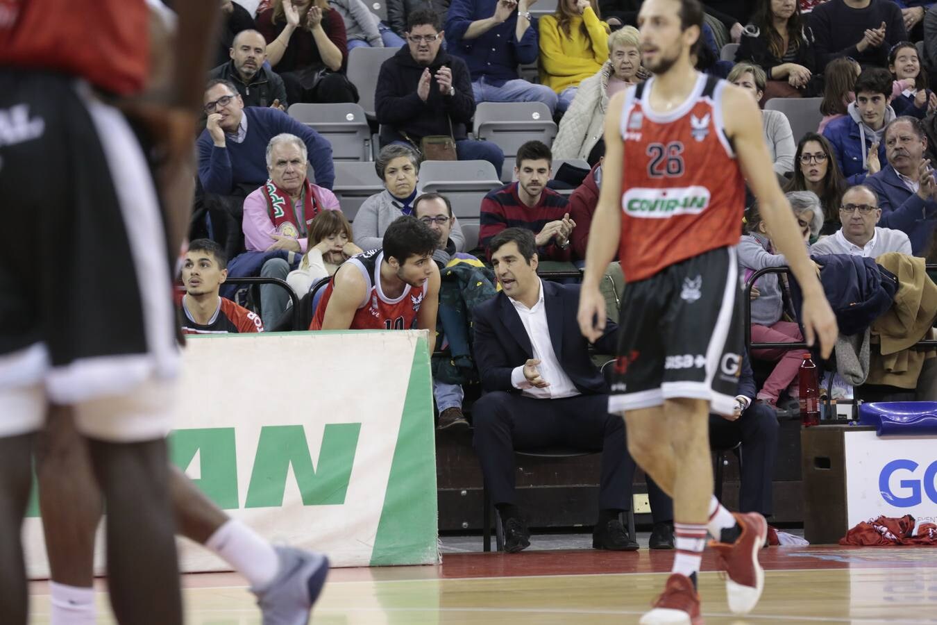 El Covirán desperdició la posibilidad que le brindó el calendario de dar un paso al frente en su aspiración por el ascenso directo